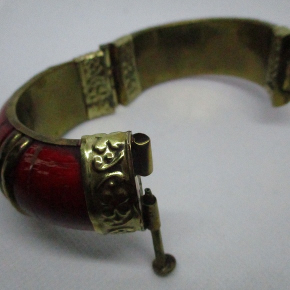 Dyed Red BONE BRASS CLAMPER Bracelet Genuine Bone - Picture 8 of 8